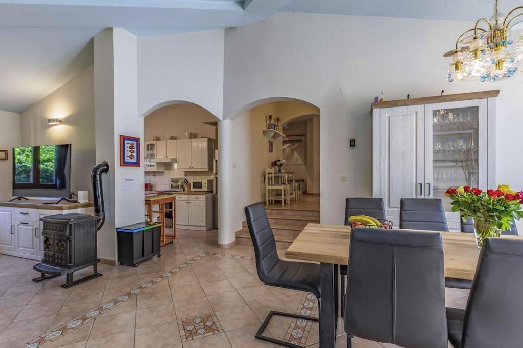 Istriensonne 0179 - Villa Romantika Mit Pool Ližnjan Εξωτερικό φωτογραφία